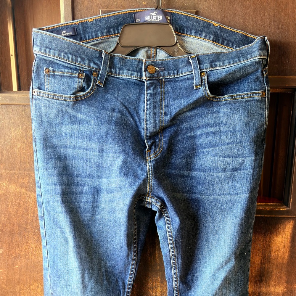 Hollister Men's Boot Blue Jeans 36X34